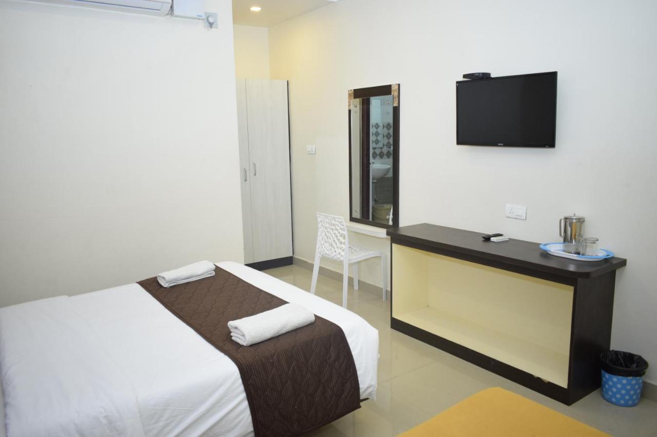 Bouvana Residency Пондичери Екстериор снимка